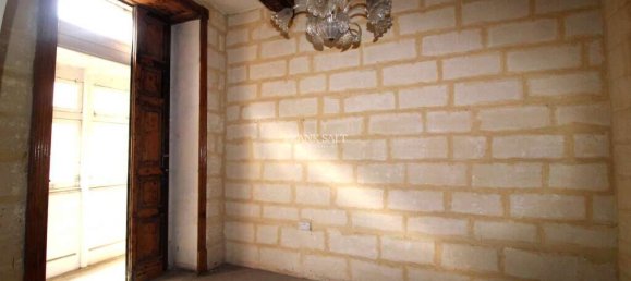 Отель, гостиница с 12 спальнями в Валлетта, Мальта № 6610 6