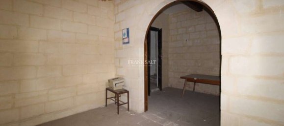 Отель, гостиница с 12 спальнями в Валлетта, Мальта № 6610 2