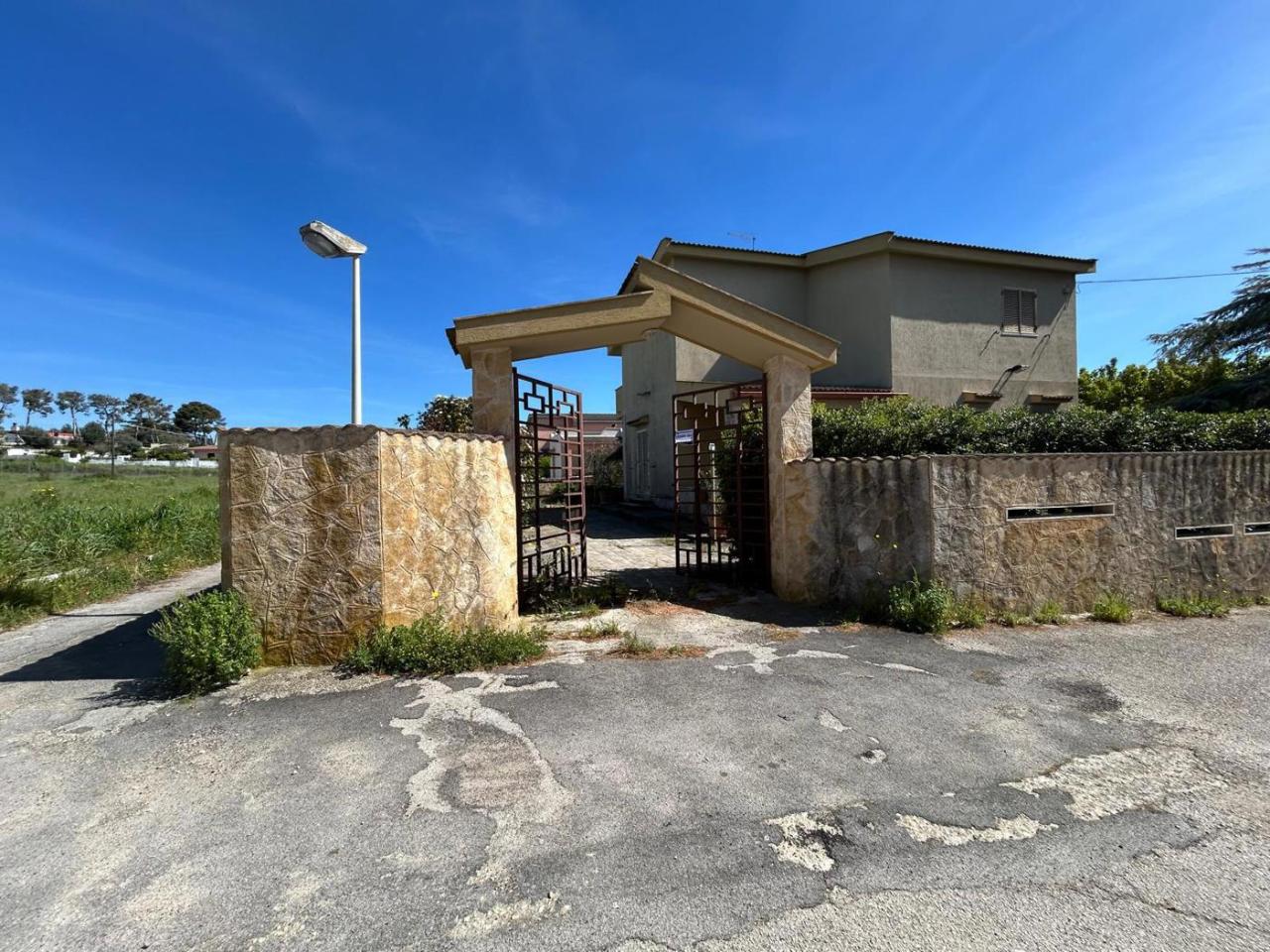 6غرفة فيلا في Pulsano, Italy رقم 36038