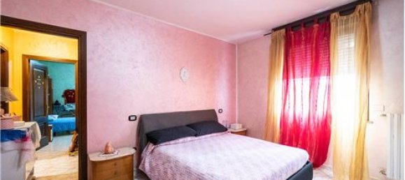 2 bedrooms Apartment in Boretto, Italy No. 289471 18