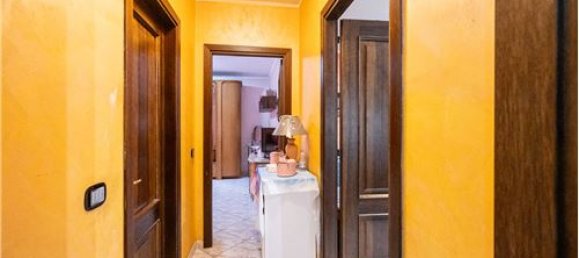 2 bedrooms Apartment in Boretto, Italy No. 289471 15