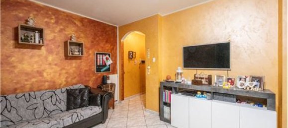 2 bedrooms Apartment in Boretto, Italy No. 289471 5