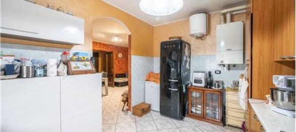 2 bedrooms Apartment in Boretto, Italy No. 289471 11