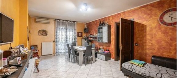 2 bedrooms Apartment in Boretto, Italy No. 289471 3