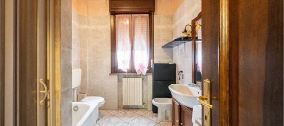 2 bedrooms Apartment in Boretto, Italy No. 289471 21