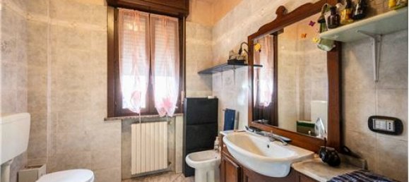 2 bedrooms Apartment in Boretto, Italy No. 289471 22