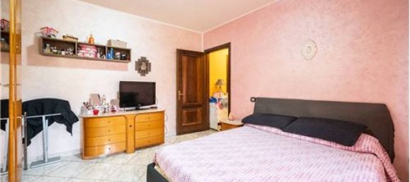 2 bedrooms Apartment in Boretto, Italy No. 289471 19