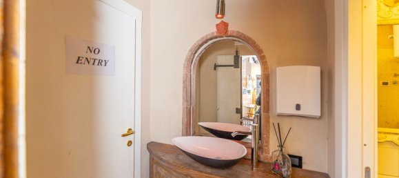 عقار تجاري في Florence, Italy 125متر مربع رقم 38876 24