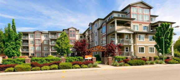 2 bedrooms Condo in British Columbia, Canada No. 1169 2