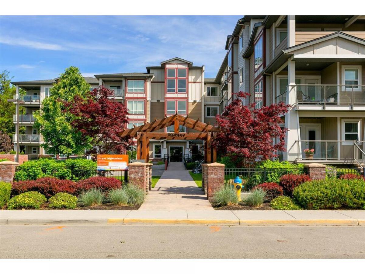2 bedrooms Condo in British Columbia, Canada No. 1169