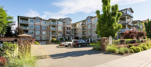 2 bedrooms Condo in British Columbia, Canada No. 1169 4
