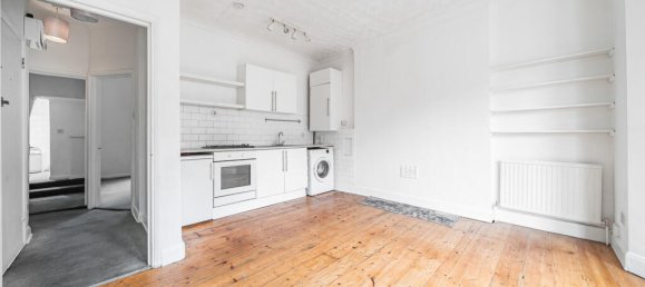 1 bedroom Apartment in London, United Kingdom No. 7779 19