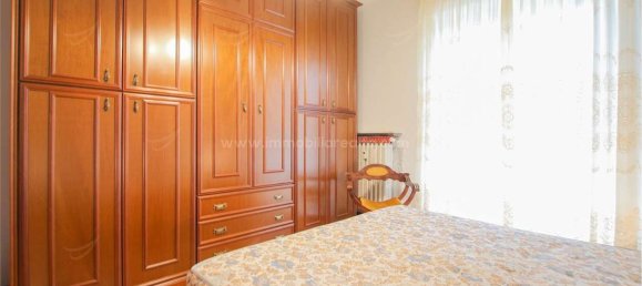 Apartamento de 3 divisões em Novara, Italy N.º 120104 11