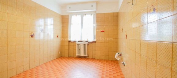 Apartamento de 3 divisões em Novara, Italy N.º 120104 9