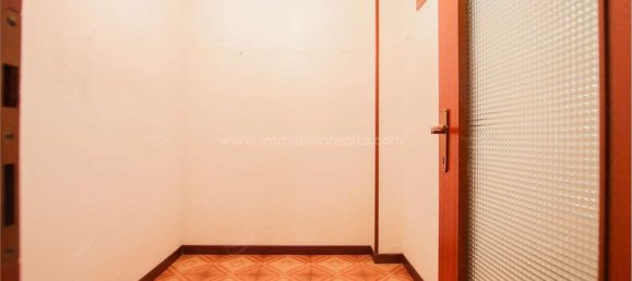Apartamento de 3 divisões em Novara, Italy N.º 120104 24