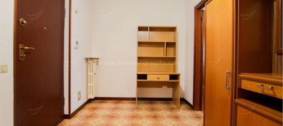 Apartamento de 3 divisões em Novara, Italy N.º 120104 4