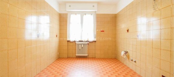 Apartamento de 3 divisões em Novara, Italy N.º 120104 6