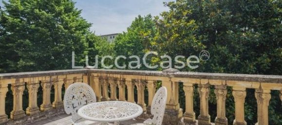 6 bedrooms Villa in Lucca, Italy No. 81755 24