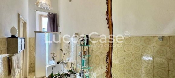 6 bedrooms Villa in Lucca, Italy No. 81755 47