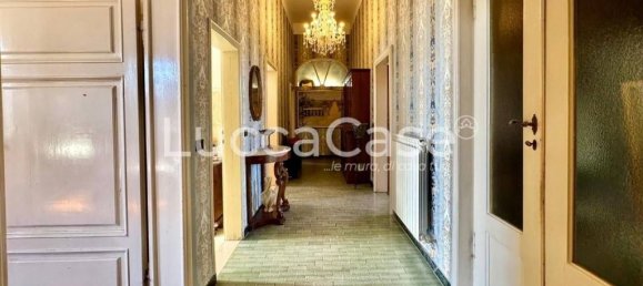 6 bedrooms Villa in Lucca, Italy No. 81755 29