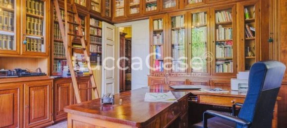6 bedrooms Villa in Lucca, Italy No. 81755 27