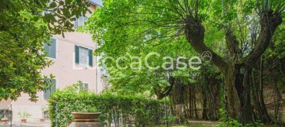 6 bedrooms Villa in Lucca, Italy No. 81755 50
