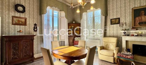 6 bedrooms Villa in Lucca, Italy No. 81755 5