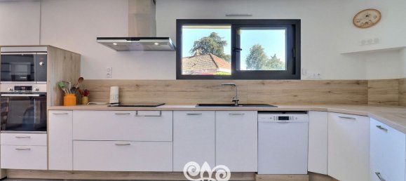 3 bedrooms House in Loire-Atlantique, France No. 290381 7