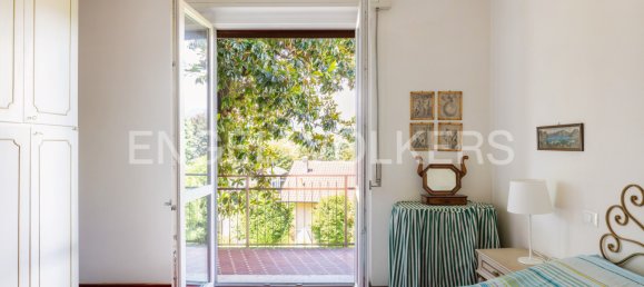 3 Schlafzimmer Villa in Ispra, Italy, Nr. 301799 8