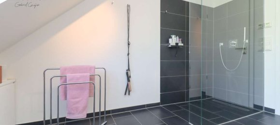 3 Schlafzimmer Doppelhaus in Düsseldorf, Germany, Nr. 330279 32