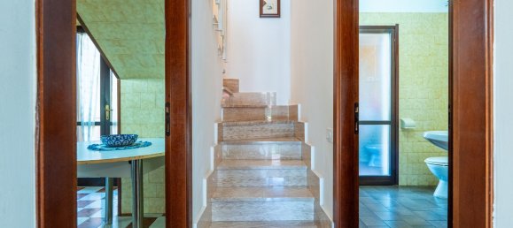 Дом с 4 комнатами в Капотерра, Италия № 278821 30