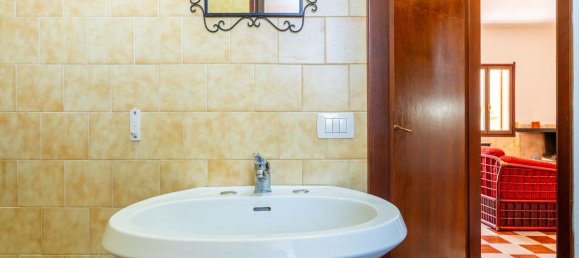 Дом с 4 комнатами в Капотерра, Италия № 278821 7