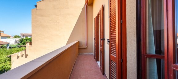 Дом с 4 комнатами в Капотерра, Италия № 278821 11