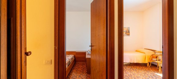 Дом с 4 комнатами в Капотерра, Италия № 278821 13