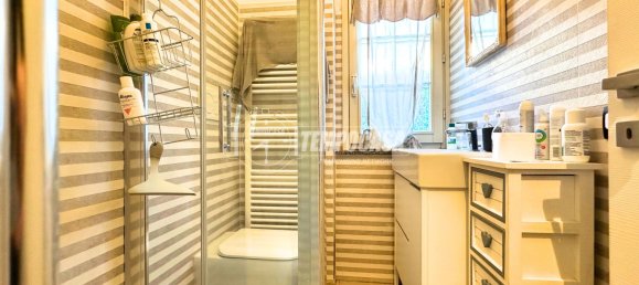 3 bedrooms Apartment in Usmate Velate, Italy No. 365772 5