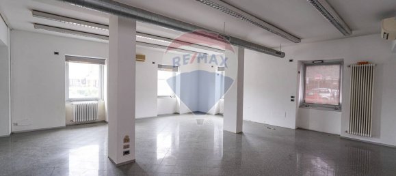 Коммерческая недвижимость 180м² в Мапелло, Италия № 338635 20