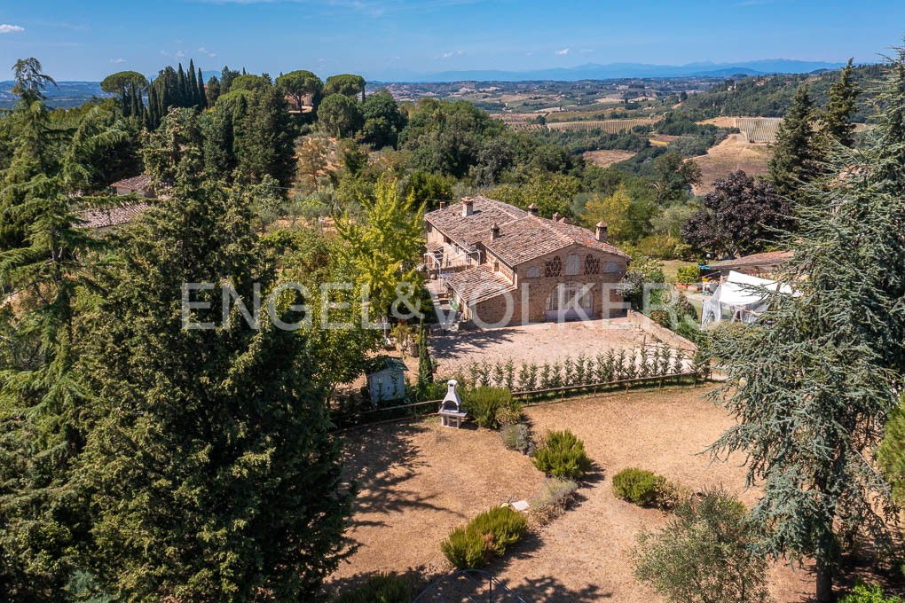 Квартира с 3 спальнями в Барберино Таварнелле, Италия № 128078