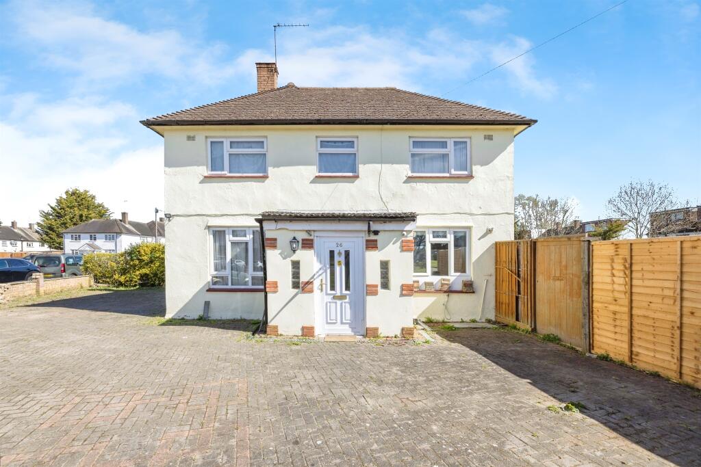 4 bedrooms Commercial property in Borehamwood, United Kingdom No. 6194