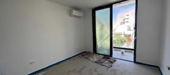 2 bedrooms Penthouse in Limassol, Cyprus No. 11067 2