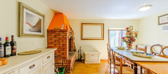 5 bedrooms Apartment in Marliana, Italy No. 377523 9