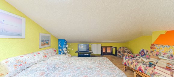 5 bedrooms Apartment in Marliana, Italy No. 377523 50