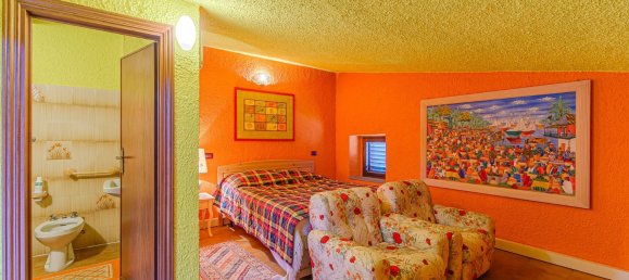 5 bedrooms Apartment in Marliana, Italy No. 377523 54