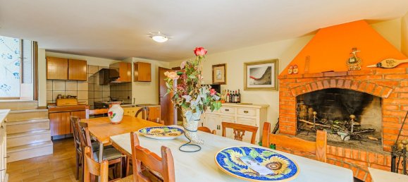 5 bedrooms Apartment in Marliana, Italy No. 377523 23