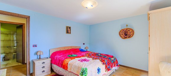 5 bedrooms Apartment in Marliana, Italy No. 377523 41