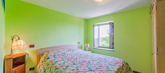 5 bedrooms Apartment in Marliana, Italy No. 377523 34