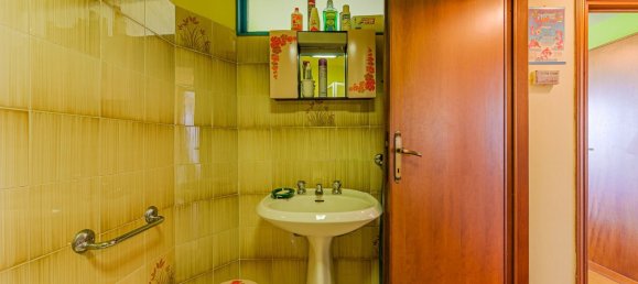 5 bedrooms Apartment in Marliana, Italy No. 377523 37