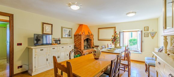 5 bedrooms Apartment in Marliana, Italy No. 377523 21