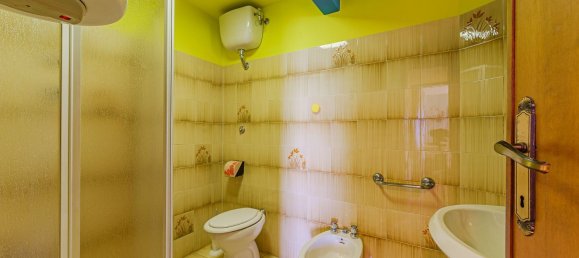 5 bedrooms Apartment in Marliana, Italy No. 377523 45