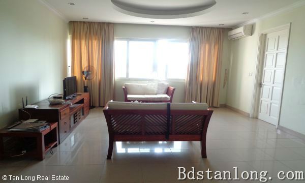4 bedrooms Apartment in Tay Ho, Vietnam No. 6179
