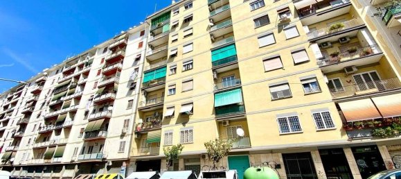 2 Schlafzimmer Wohnung in Rome, Italy, Nr. 318335 4